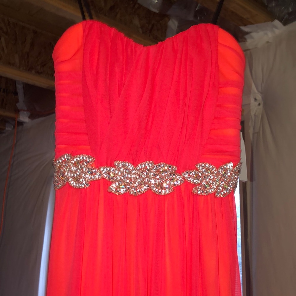 Prom dress ! - Picture 2 of 3